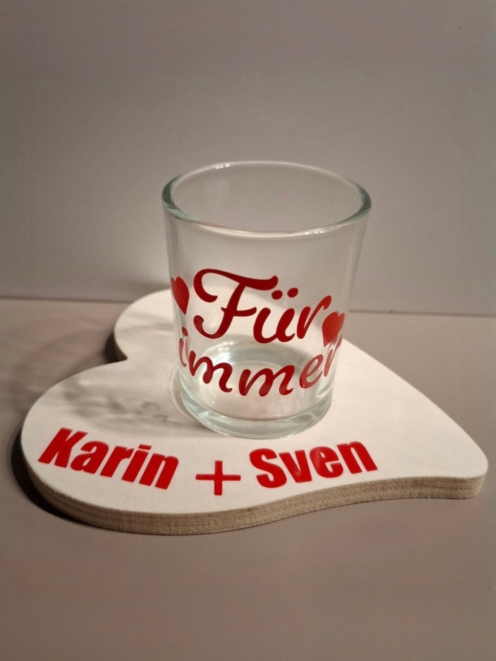 Teelichthalter aus Holz mit Glas - personalisiert rot oder schwarz