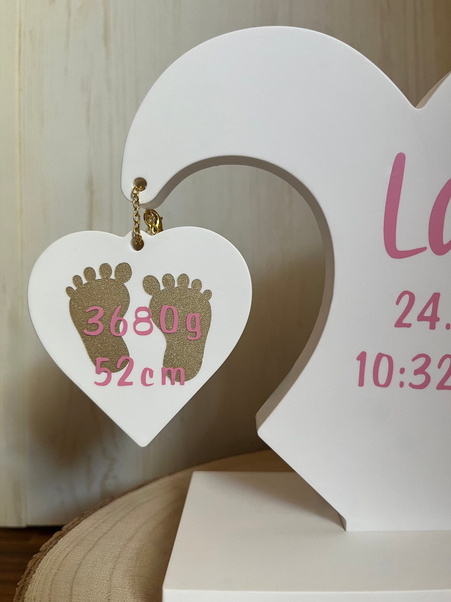 Großes Herz mit Geburtsdaten pink, personalisiert