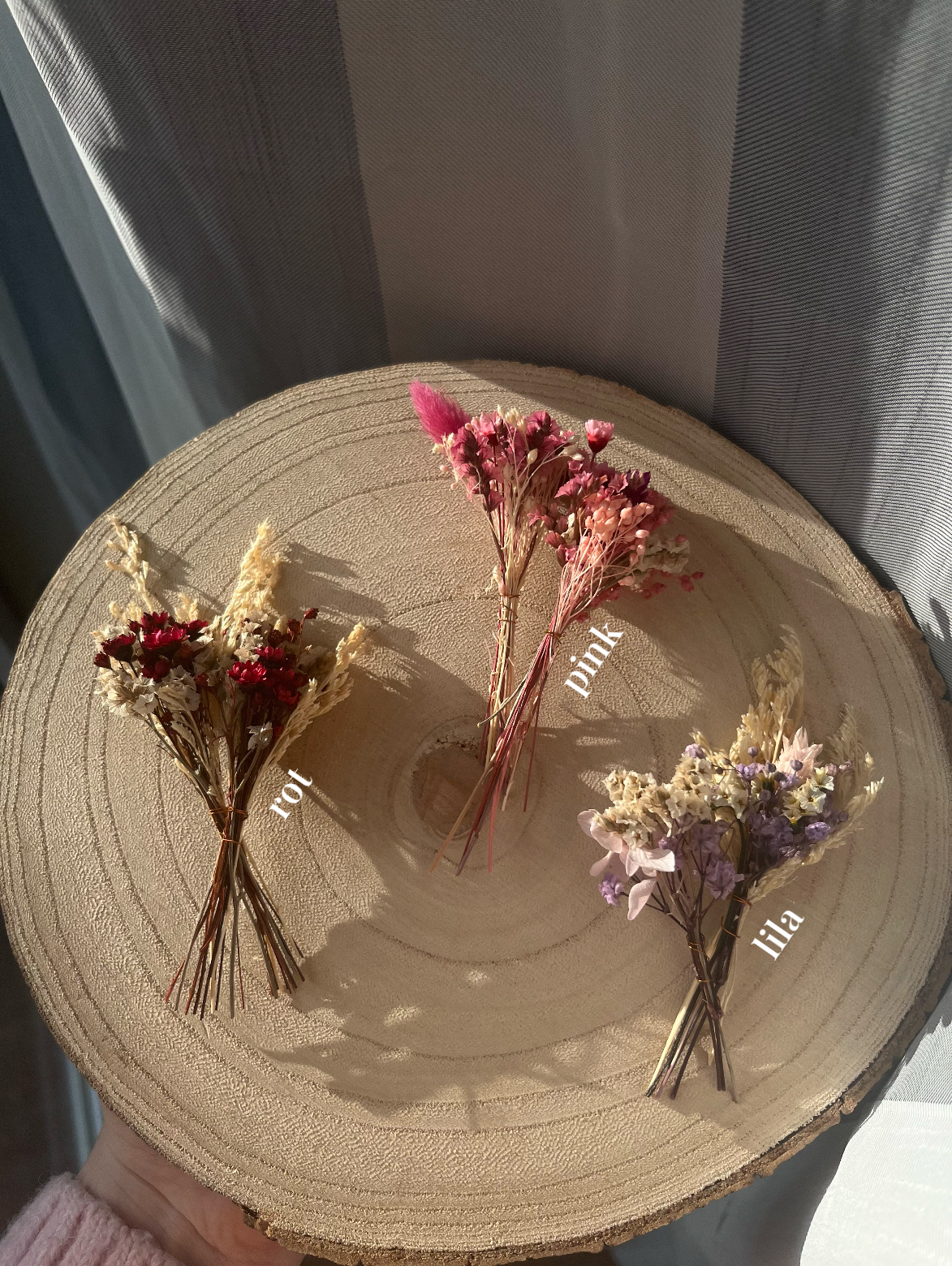 Osterei mit Hase, Blumen, Klötzchenleiste und Text