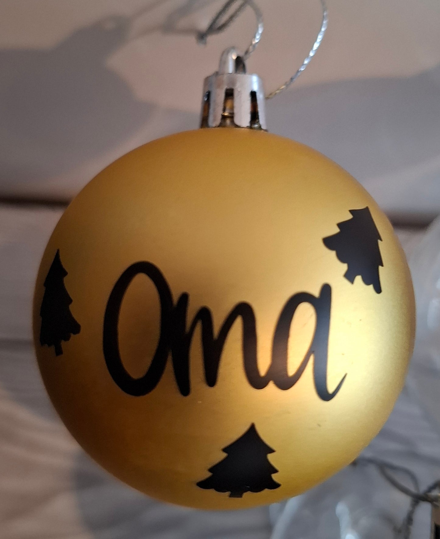 Weihnachtskugeln mit Motiv in diversen Farben