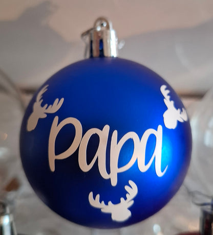 Weihnachtskugeln mit Motiv in diversen Farben