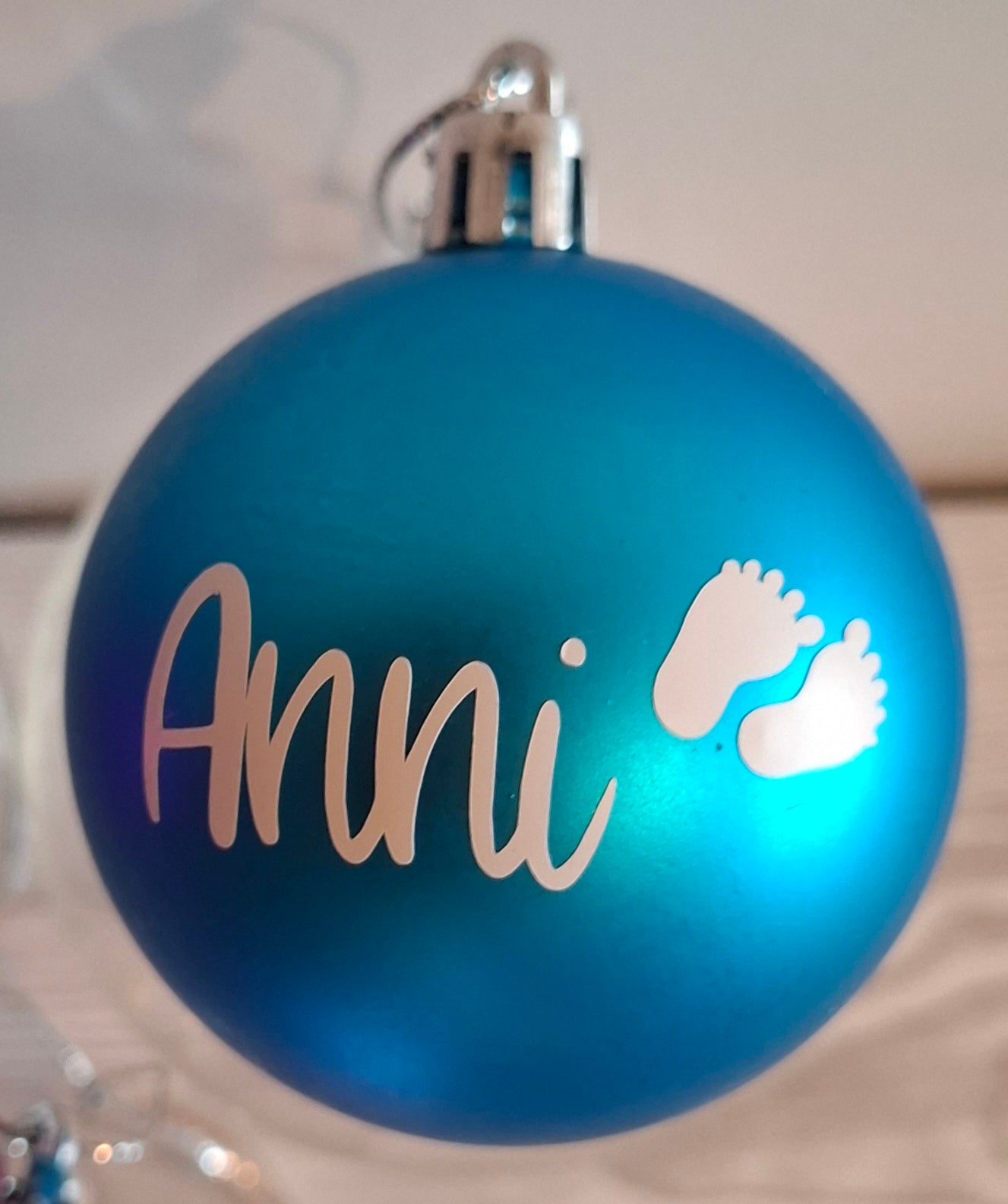 Weihnachtskugeln mit Motiv in diversen Farben