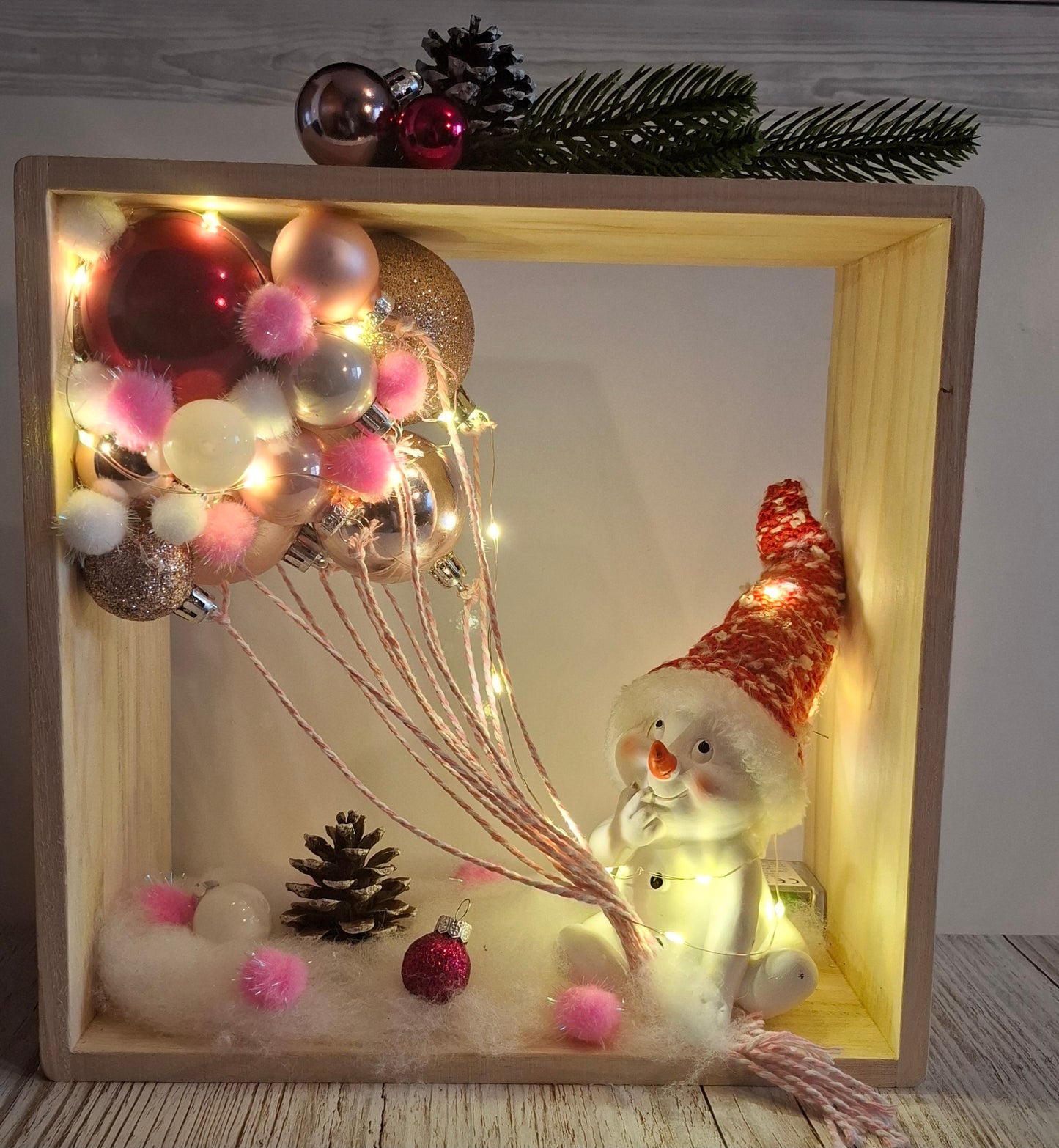 Beleuchteter Holzkasten mit Timer-Funktion zum Hinstellen oder Aufhängen, mittel