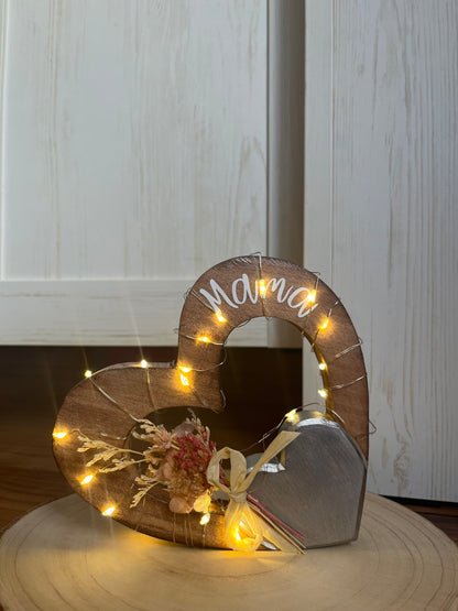 Holzherz "Mama" klein mit LED-Lichterkette