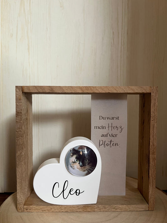 Trauerholzrahmen Katze, Herz mit Foto, Spruch auf Transparentpapier und Lichterkette