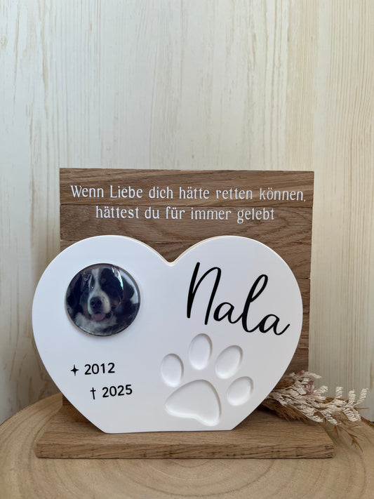 Herz mit Pfote und Foto, Klötzchenwand und Text